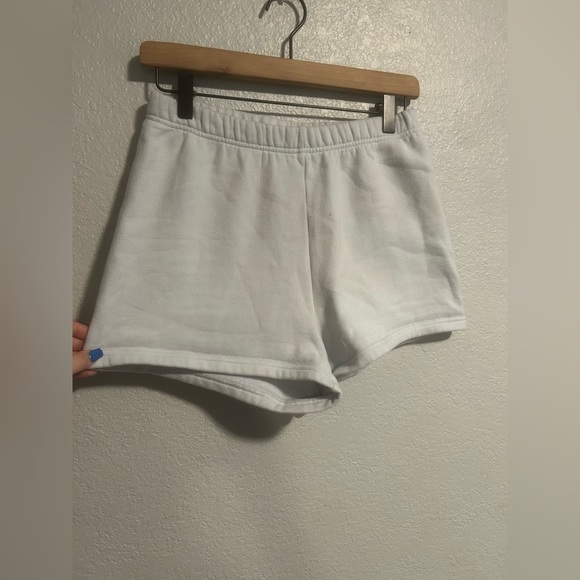 Aritzia TNA cozy af fleece shorts - Picture 1 of 5